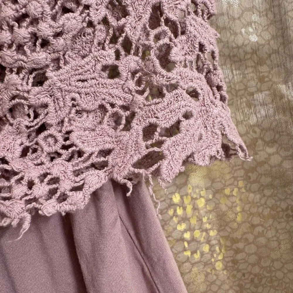 BKE Boutique Mauve Pink Floral Boho Crochet‎ Quarter Sleeve Top Small
